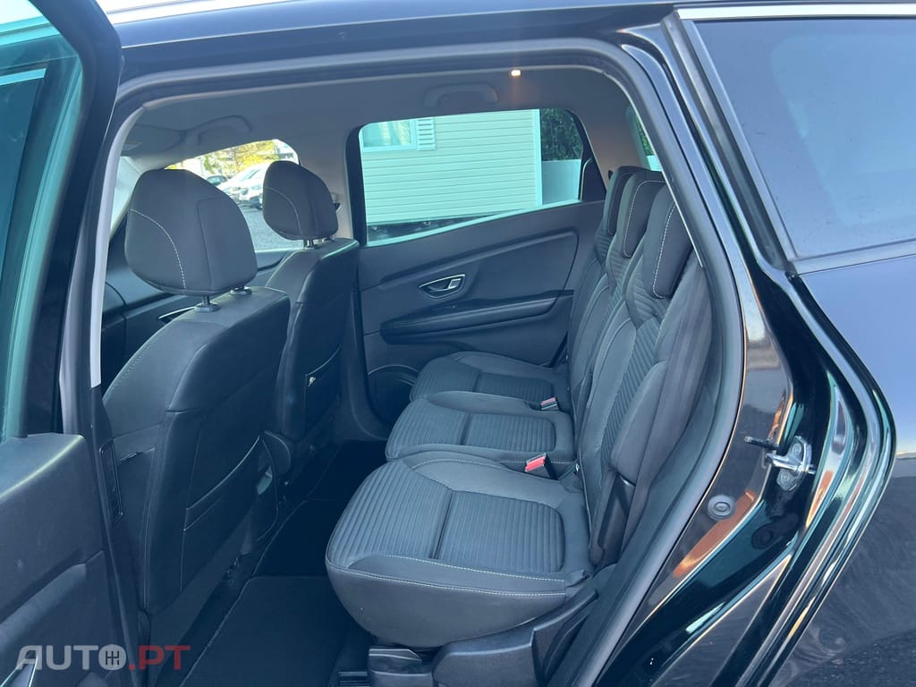 Renault Scénic 1.6 dCi Confort 7 LUGARES
