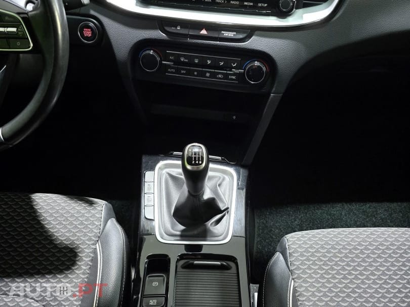 Kia Xceed 1.0 T-GDI Tech+SRF