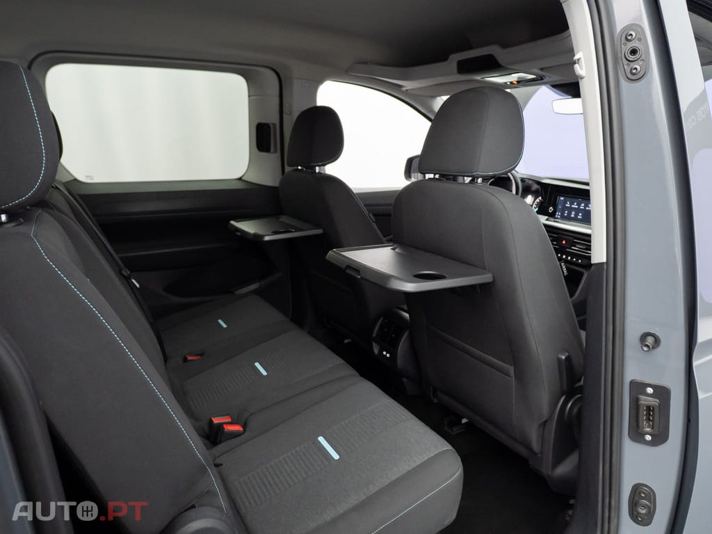 Ford Tourneo Grand 2.0 TDCi Active