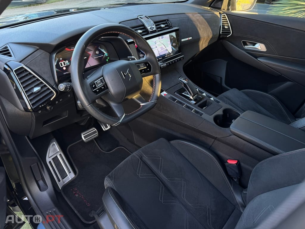 DS DS7 Crossback E-Tense Performance Line EAT8