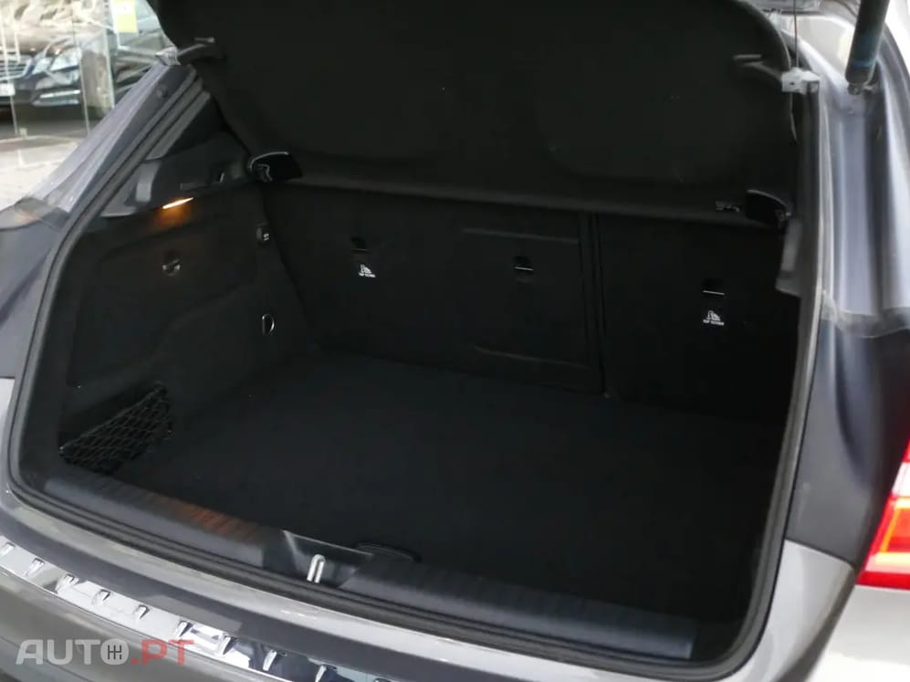 Mercedes-Benz GLA 220 d Urban