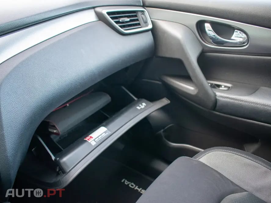 Nissan Qashqai 1.5 dCi N-Connecta J18