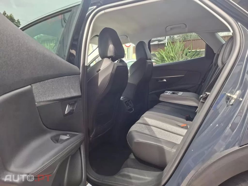 Peugeot 3008  Puretech 130 Stop Start Allure