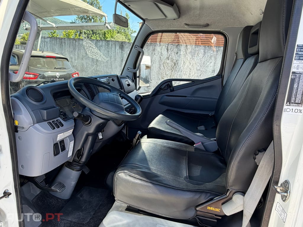 Mitsubishi Canter 3S13 3.0 DI-D 130CV Tri-Basculante 55.000 kms Nacional