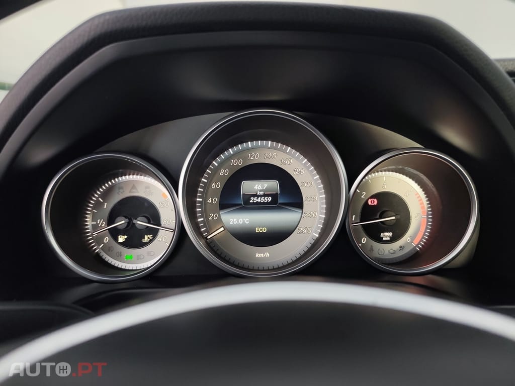 Mercedes-Benz E 220 BlueTEC Avantgarde