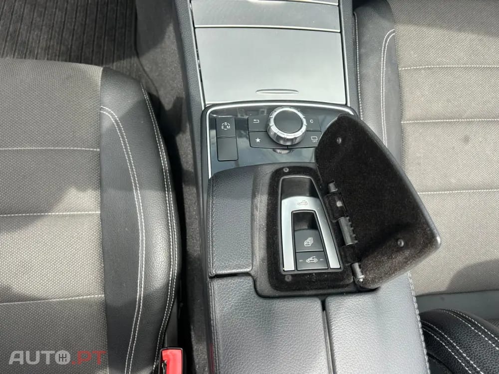 Mercedes-Benz E 220 BlueTEC Auto
