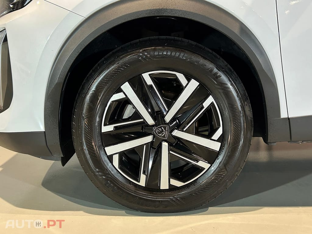Peugeot 2008 1.2 PureTech Active Pack