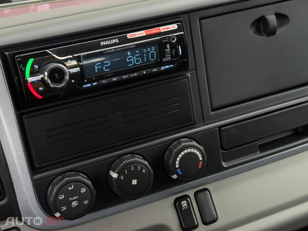 Mitsubishi Canter 3 S 15 TRI-BASCULANTE