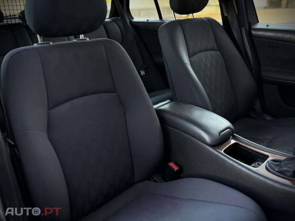 Mercedes-Benz C 200 CDi Classic — fotografia 11