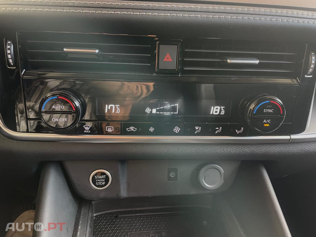 Nissan Qashqai 1.3 DIG-T Advance Two Tone