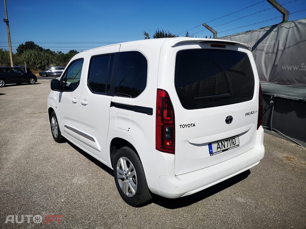 Toyota Proace City 1.5D L1 Exclusive