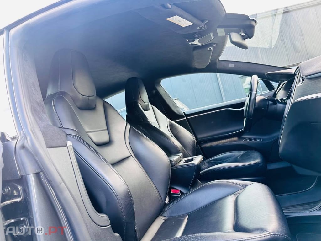 Tesla Model S 85D