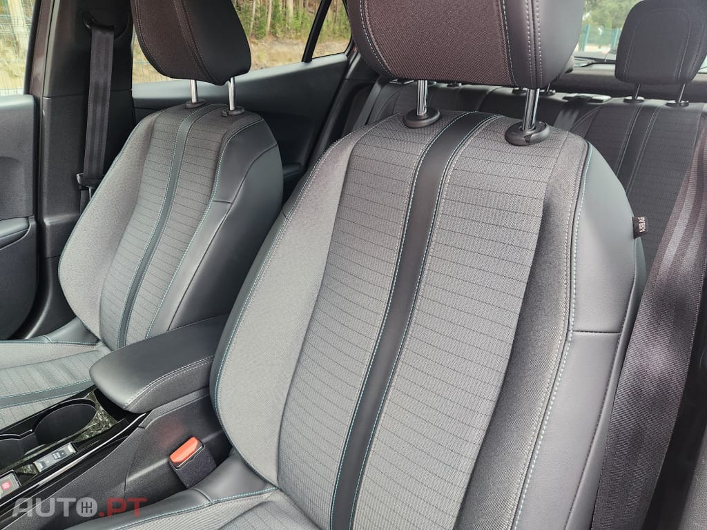 Peugeot 2008 1.5 BlueHDi Allure
