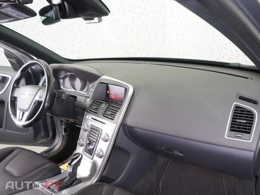 Volvo XC60 2.0 D3 Momentum Geartronic
