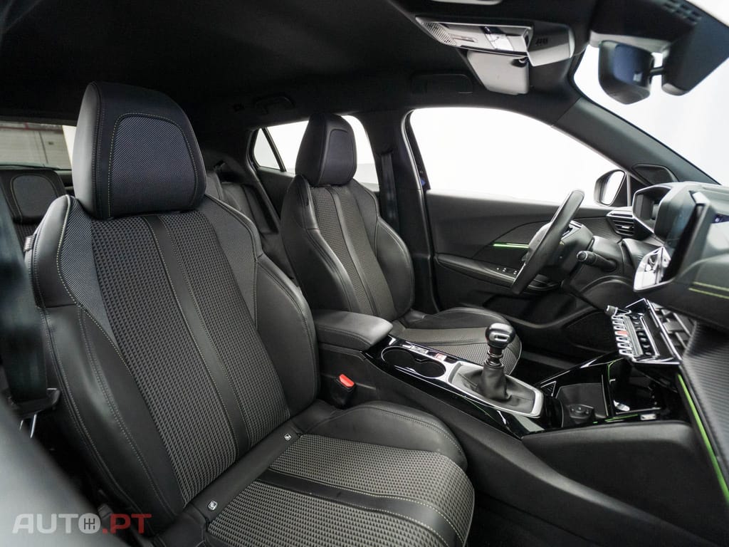 Peugeot 2008 1.2 PureTech GT