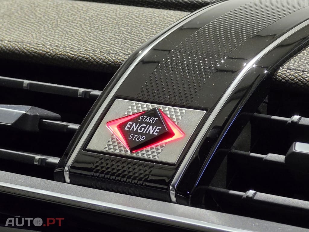 DS DS7 Crossback E-Tense Bastille+ EAT8