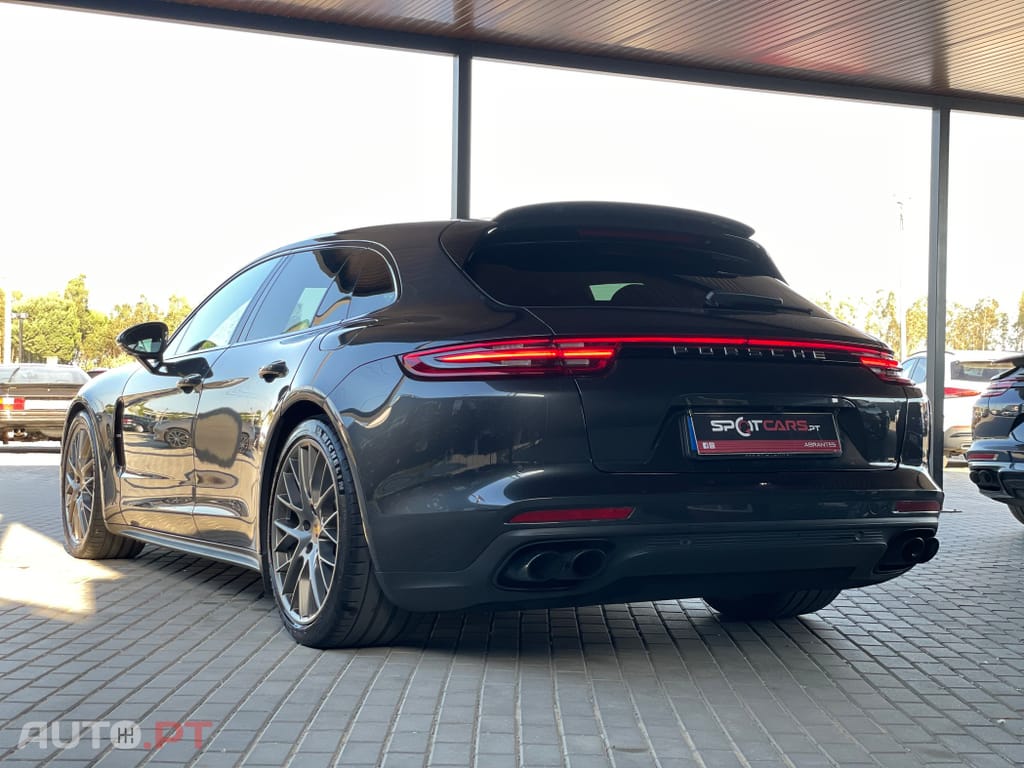 Porsche Panamera 4 E-Hybrid