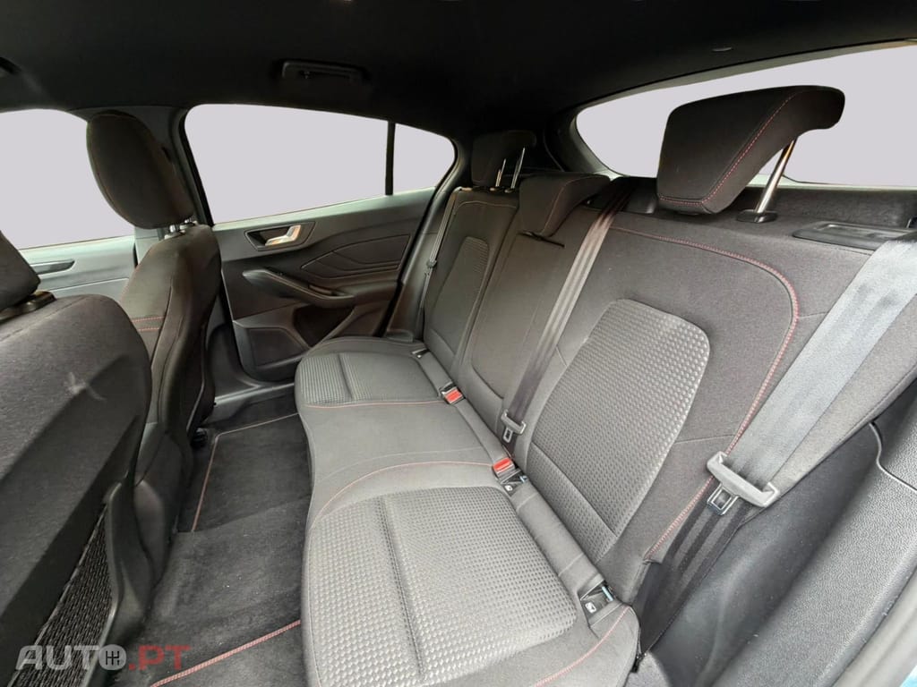 Ford Focus STLINE Hybrid