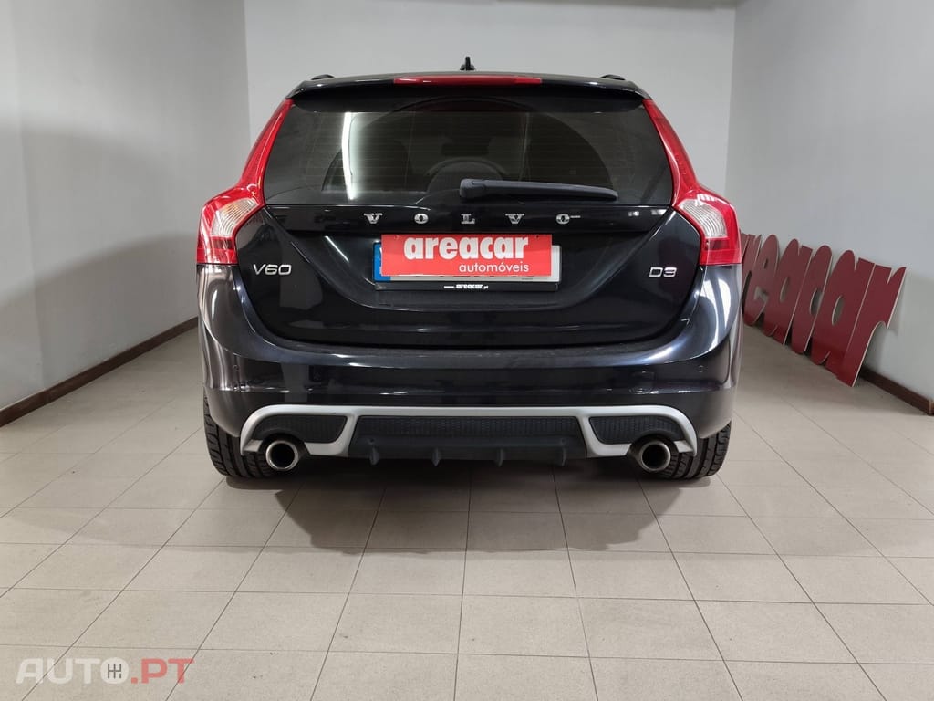 Volvo V60 2.0 D3 R-Design