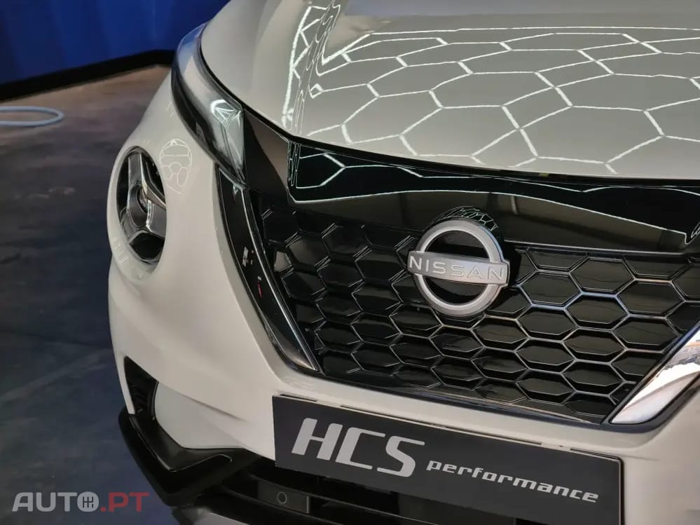 Nissan Juke 1.6 Hybrid N-Design Black