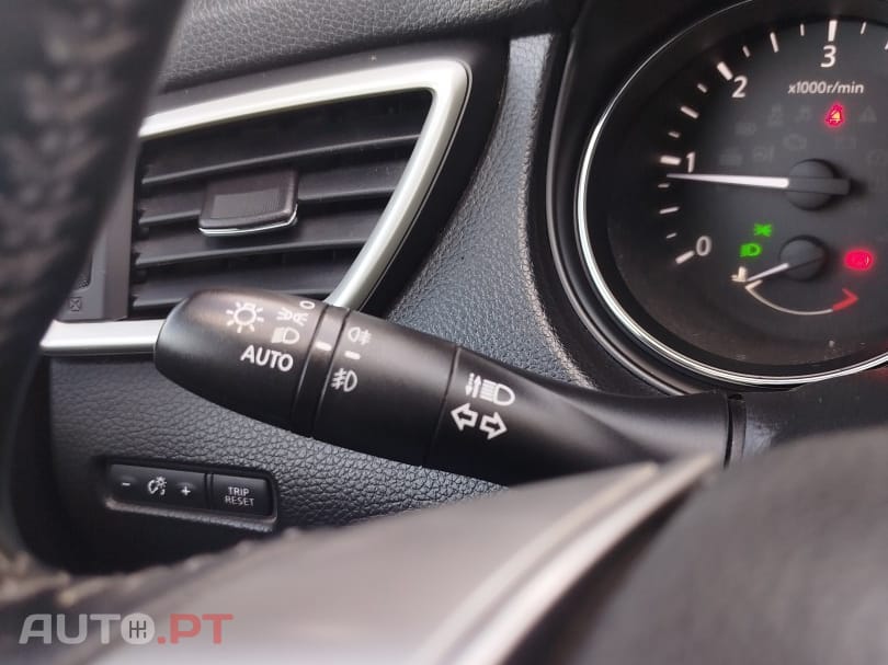 Nissan Qashqai 1.6 dCi N-Connecta 18