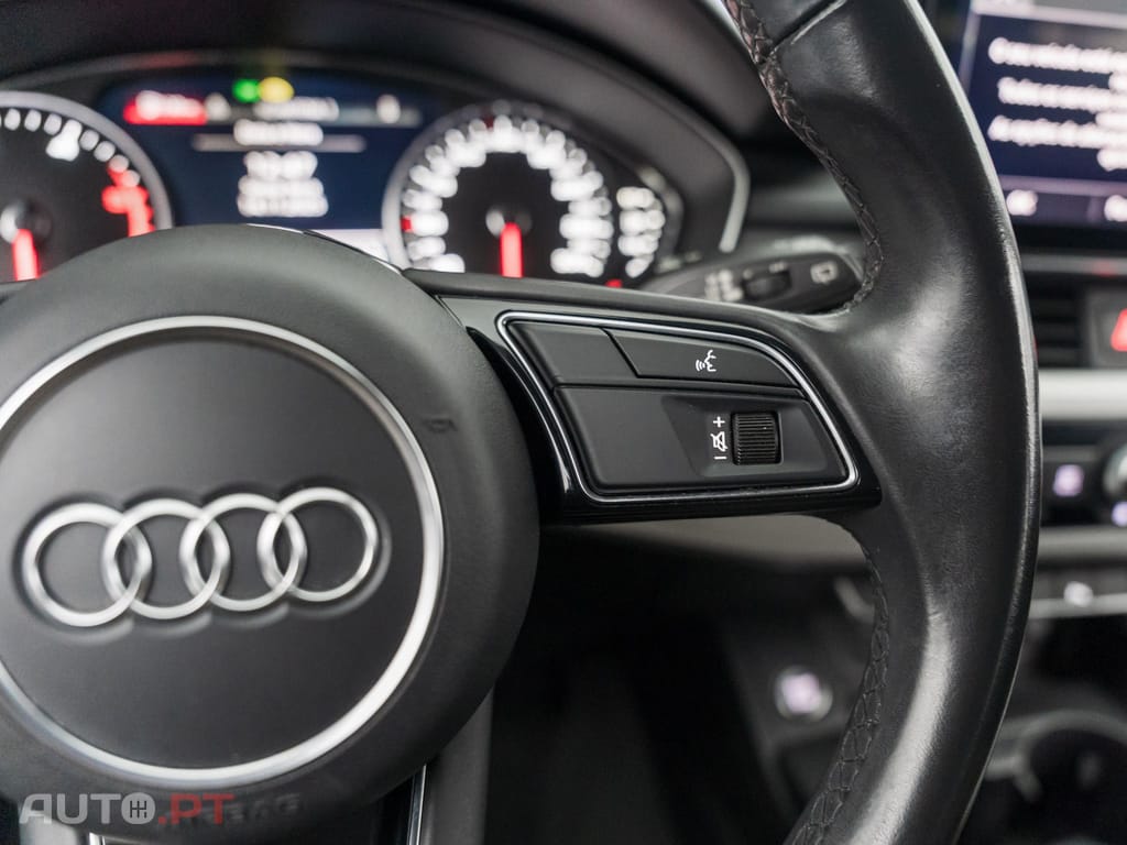 Audi A4 Avant 30 TDI S tronic