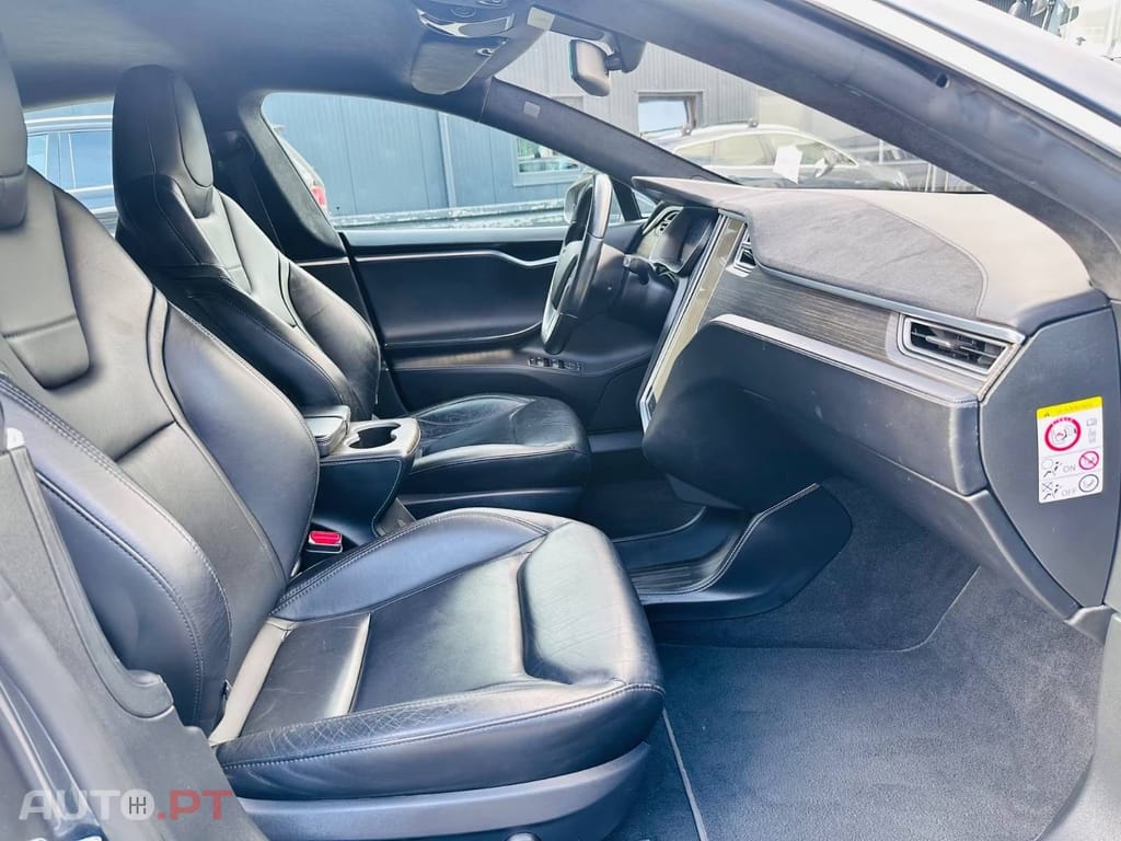 Tesla Model S 85D