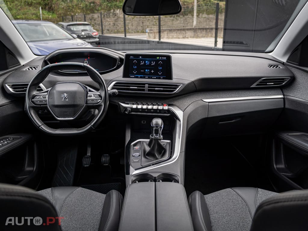 Peugeot 3008 1.5 BlueHDi Allure