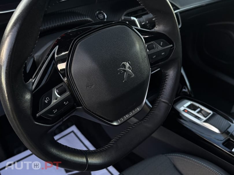 Peugeot 2008 1.2 PureTech Allure Pack EAT8
