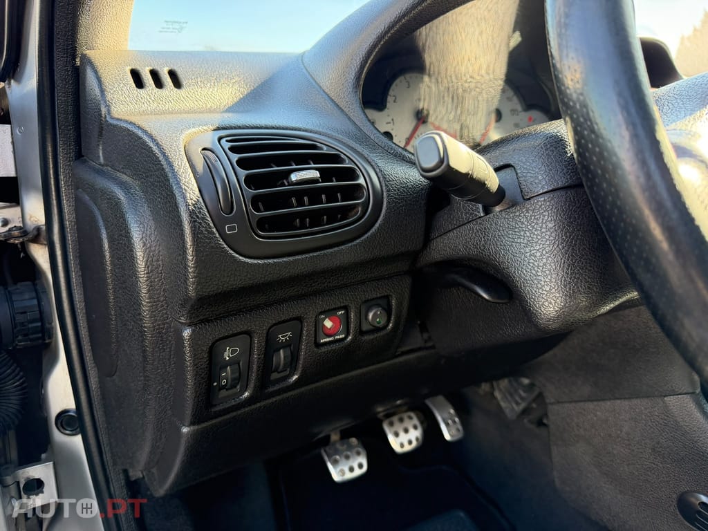 Peugeot 206 1.6 GTi