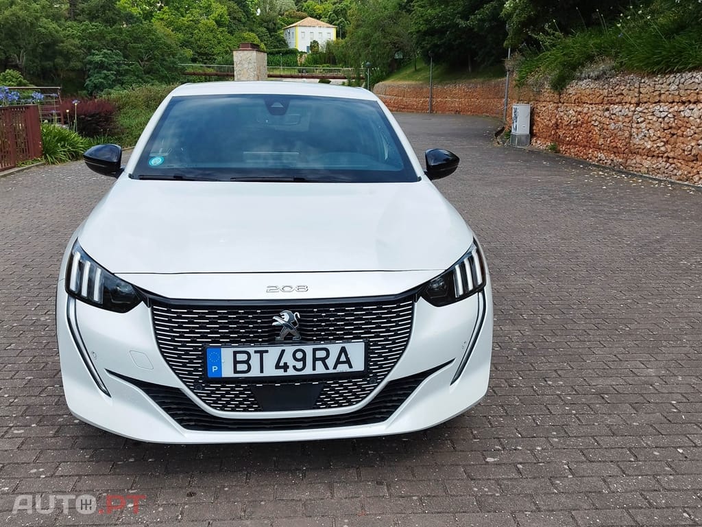 Peugeot E-208 50 kWh GT