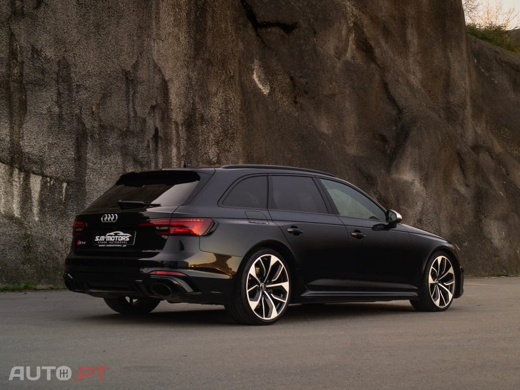 Audi RS4 2.9 TSI quattro Tiptronic