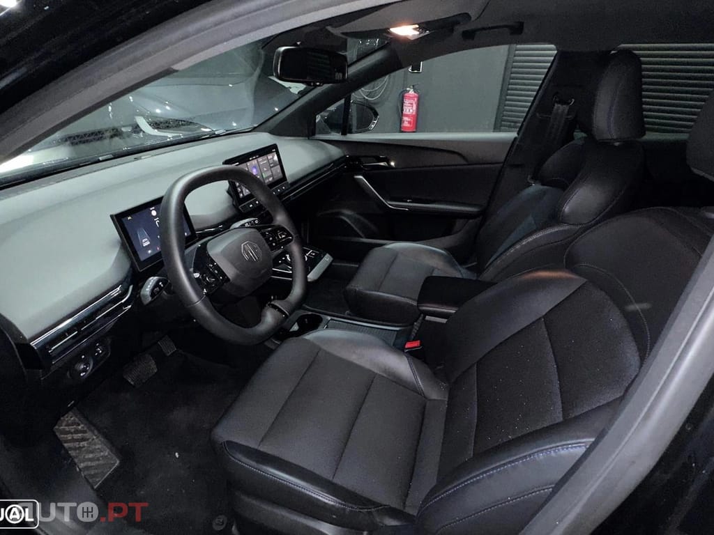 MG MG4 64 kWh Luxury