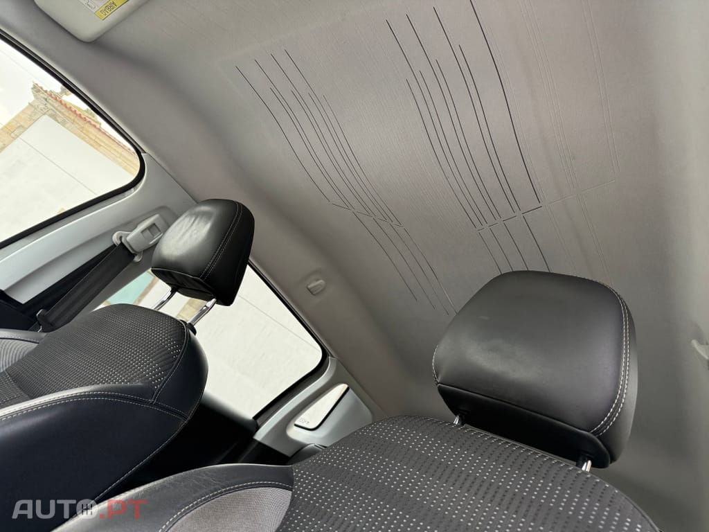 Peugeot 2008 e-HDi FAP 92 STOP & START Allure