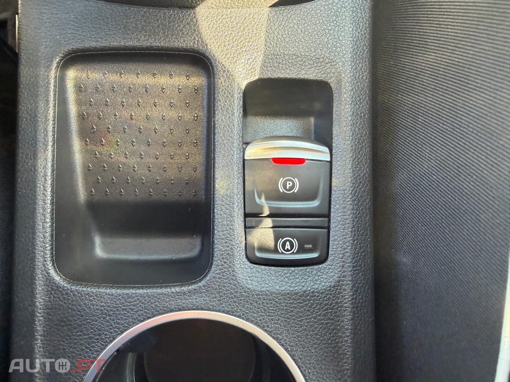 Renault Captur 1.0 TCe Techno Bi-Fuel