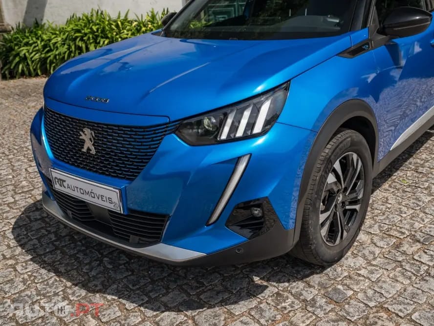 Peugeot E-2008 50 kWh GT