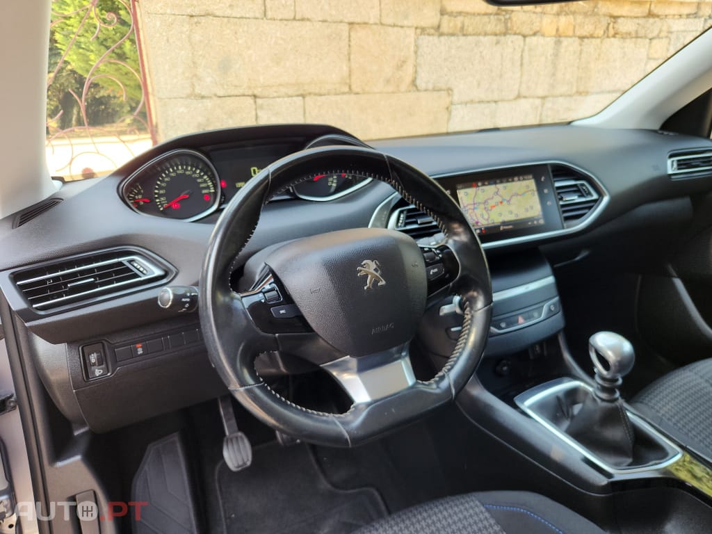Peugeot 308 1.5 BlueHDi Style