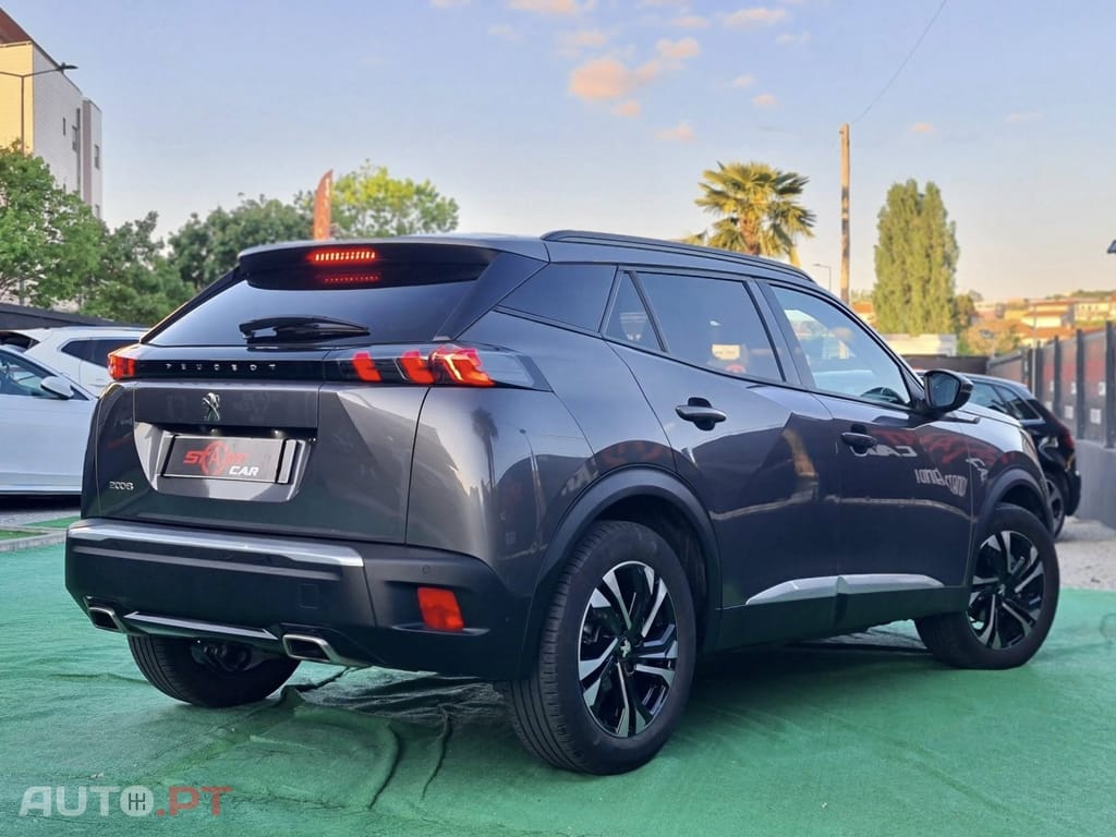 Peugeot 2008 1.2 PureTech Allure EAT8