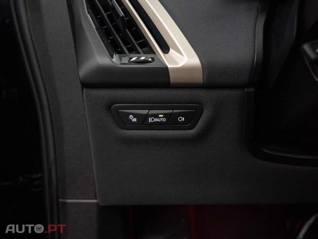 BMW iX xDrive 40