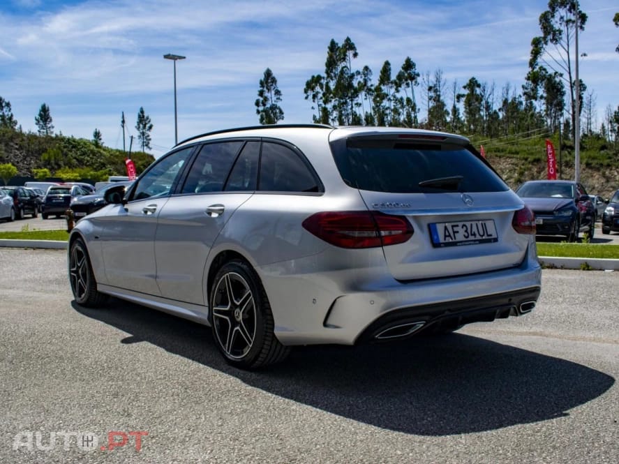 Mercedes-Benz C 300 de AMG Line Night Edition Station