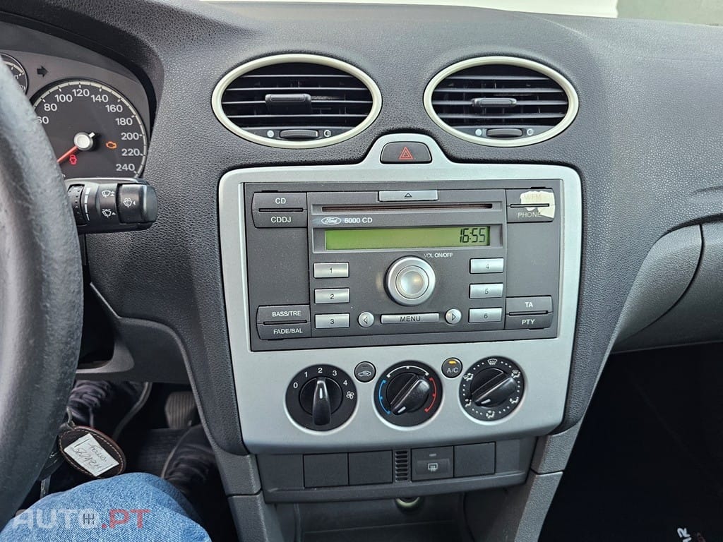 Ford Focus SW 1.4 16V Trend