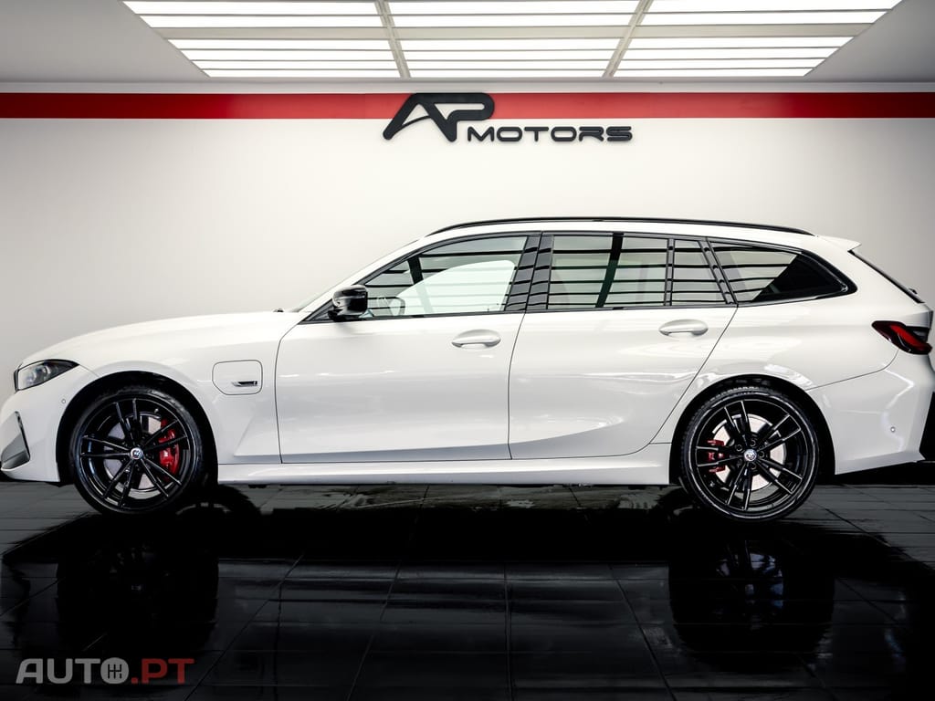 BMW 330 e Pack Desportivo M Auto