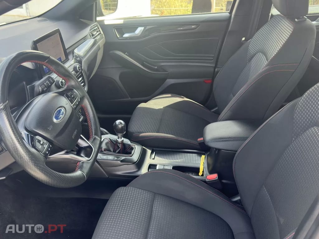 Ford Focus SW 1.5 TDCi EcoBlue ST-Line