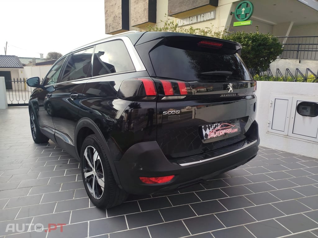 Peugeot 5008 1.2 PureTech Allure Grip Control