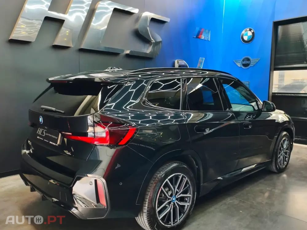 BMW iX1 xDrive30 Pack Desportivo M
