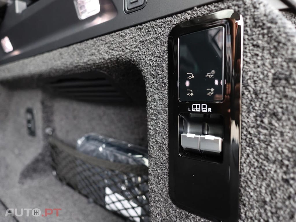 Land Rover Range Rover I.V.A DEDUTIVEL P510e HSE 