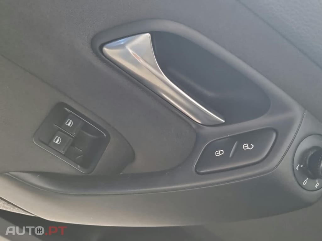 Volkswagen Polo 1.6 TDi R-LINE