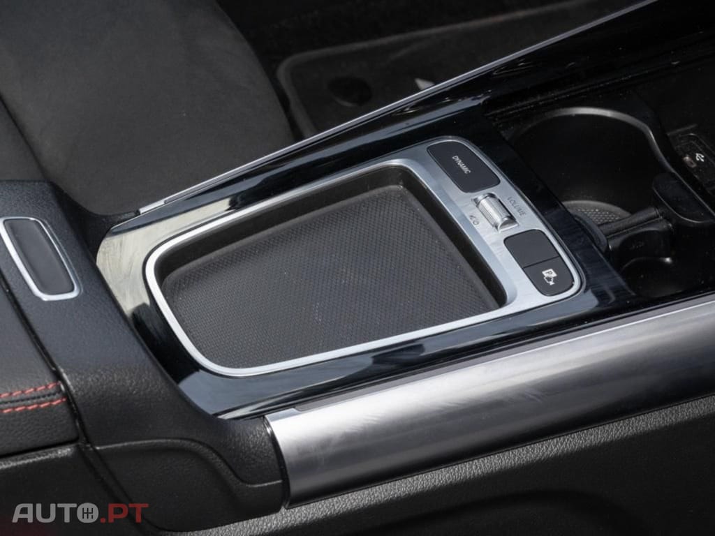 Mercedes-Benz EQA I.V.A DEDUTIVEL 300 4M AMG-Sport 