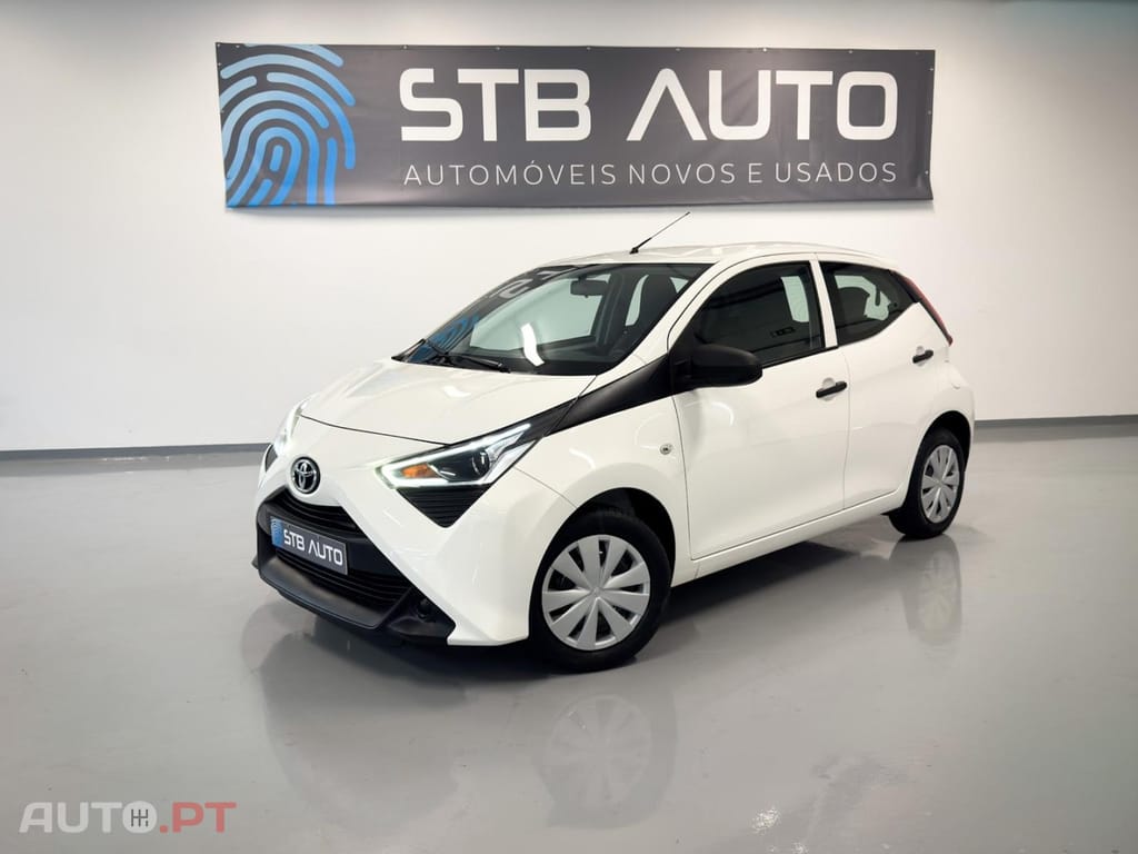 Toyota Aygo 1.0 X-Play Plus