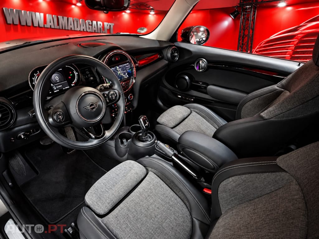 MINI Cooper Cooper Camden Edition Auto